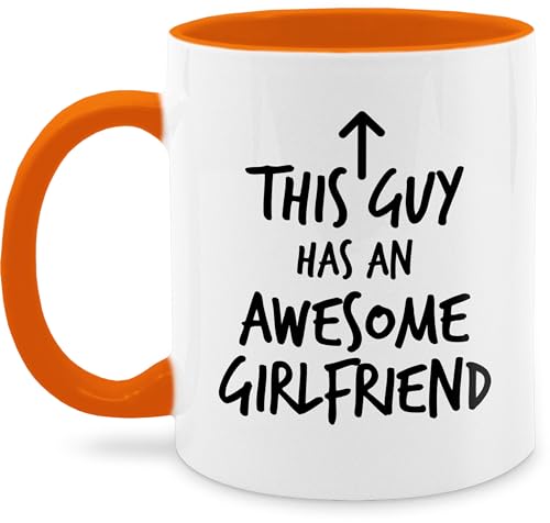 Tasse Tassen 325ml - Valentinstag Partner & Freundin - This Guy has an awesome Girlfriend - Geschenk Freund Weihnachts-Geschenk für Ihn Boyfriend Gift - 325 ml - Orange - paartassen von Shirtracer