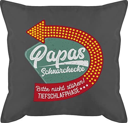 Kissen 50x50 - Geschenk zum Vatertag - Papas Schnarchecke - Vintage Schild - 50 x 50 cm - Grau - Daddy Papa mit füllung Geschenke für männertag vateetagsgeschenk herrentagsgeschenke von Shirtracer