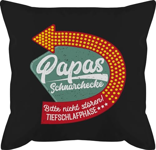 Kissen 50x50 - Geschenk zum Vatertag - Papas Schnarchecke - Vintage Schild - 50 x 50 cm - Schwarz - Papa für Vatertagsgeschenk schnarch mit füllung Geschenke herrentagsgeschenk schnarchplatz von Shirtracer