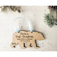 Christbaumschmuck Bär Baby - Personalisierter Geburtsdaten Weihnachtsgeschenk Christbaumschmuck Bär Baby - Personalisierter Geburtsdaten Weihnachtsgeschenk von Shop231Designs