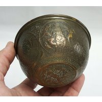 Antike Messingschüssel - Eine Einzelne Aus Dem Nahen Osten 19 Antike Messingschüssel - Eine Einzelne Aus Dem Nahen Osten 19 von ShopAntico