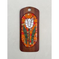 Vintage Mosaik-Fliese Tulip Auf Holz Hängend von ShopCarpenterStudio