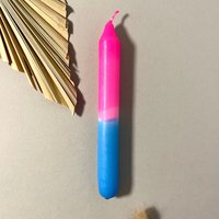 Dip Dye Stabkerze in Neon-Pink & Blau, Handgefärbt von ShopCeris