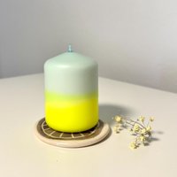 Dip Dye Stumpenkerze in Mint & Neon-Gelb, Handgefärbt von ShopCeris