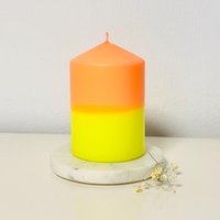 Dip Dye Stumpenkerze in Neon-Gelb & Neon-Orange, Handgefärbt von ShopCeris