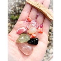Bedingungslose Liebe Kristall Set, Herz Chakra Intention Kit von ShopFarArden