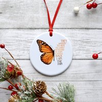 Sie Flüsterten Ihr Zu, Du Kannst Dem Sturm Nicht Widerstehen Ornament, Schmetterling, Frauen Empowerment, Ich Bin Der Sturm Sie Flüsterten Ihr Zu, Du Kannst Dem Sturm Nicht Widerstehen Ornament, Schmetterling, Frauen Empowerment, Ich Bin Der Sturm von ShopHarlowBoutique