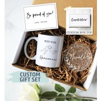 Personalisierte Neue Hausbesitzer Geschenkbox | Neues Zuhause Geschenk, Lustige Einweihungsparty Geschenkideen, Einweihungsparty, Becher von ShopInkpot