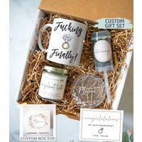 Personalisierte Verlobungsgeschenkbox | Glückwünsche Zur Verlobung, Brautparty-Geschenkbox, Brautgeschenk-Set, Zukünftige Frau Geschenk von ShopInkpot