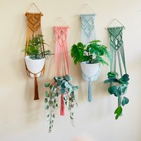 Boho Makramee Wandbehang Pflanzer Mit Blumen Licht - Innendecke Pflanzenhalter Für Wohnkultur Boho Makramee Wandbehang Pflanzer Mit Blumen Licht - Innendecke Pflanzenhalter Für Wohnkultur von ShopMyra