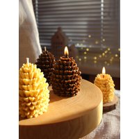 Pine Cone Kerze, Weihnachtskerze, Urlaub Dekor, Winter Wohnkultur, Tisch Geschenk Weihnachtsdekoration von ShopOfHappyGifts