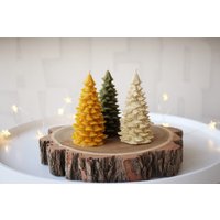 Weihnachtsbaumkerze, Weihnachtsgeschenkkerze, Weihnachtsdeko, Weihnachtstischmitte, Baumförmige Kerze, Wohndekor, Weihnachtsdekoration von ShopOfHappyGifts