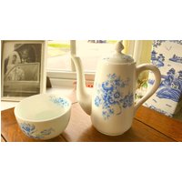 Crown Staffordshire Pastell Blauer Tee Oder Kaffeekanne Für Eine #sugar Schale von ShopVintageUniqueUK