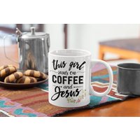 Dieses Mädchen Läuft Auf Kaffee Und Jesus, 11 Unzen Weiße Kaffeetasse, Perfektes Glaubensgeschenk Für Sie, Christliche Tasse von ShopZBox