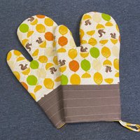 Gesteppter Ofenhandschuh - Zitrus Und Eichhörnchen von ShortSugar