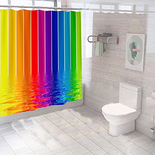 Shukqueen Duschvorhang, bunte Regenbogen-Wasseroberfläche, bedruckt, Bad-Dekorationen, wasserdichter Polyester-Stoff, Badezimmer-Duschvorhang mit Haken, 180 x 200 cm von Shukqueen