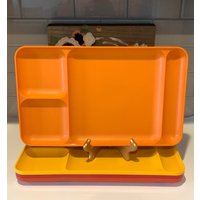 Vintage Tupperware Lunch Tabletts | Gelb Rot Orange Gebrannte Orangetupperware Camping Teller Picknick-Tabletts von SiEstates