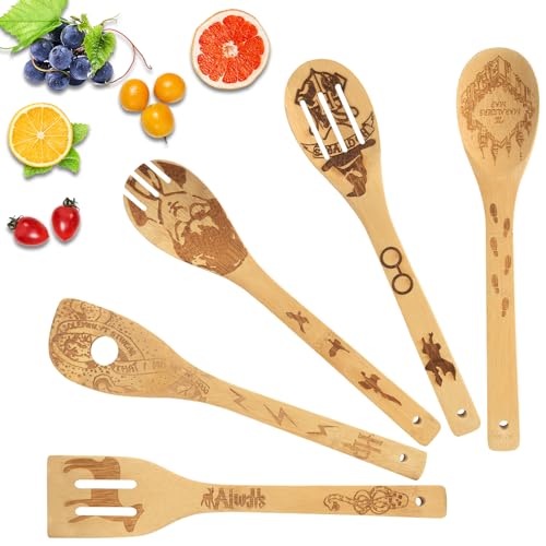 Holzkochlöffel, 5 Stück Wizard Geschenke Premium-Qualität Holzlöffel Kochen Kochlöffel Personalisiert Einweihungsgeschenk zum Magic Wizard Deko Kochen Küchenzubehör Holzkochlöffel, 5 Stück Wizard Geschenke Premium-Qualität Holzlöffel Kochen Kochlöffel Personalisiert Einweihungsgeschenk zum Magic Wizard Deko Kochen Küchenzubehör von Sidesea