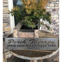 Custom Metall Veranda Zeichen, Therapie, Wo Jede Stunde Glückliche Ist Custom Metall Veranda Zeichen, Therapie, Wo Jede Stunde Glückliche Ist von SignPerformance