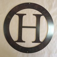 Metall Monogramm in Schwarz Gemasert Eingebrannt von SignPerformance