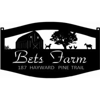 Metallschild Mit Stall, Hühner, Ziege Und Rohrkolben-Szene Ihrem Namen Angepasst Metallschild Mit Stall, Hühner, Ziege Und Rohrkolben-Szene Ihrem Namen Angepasst von SignPerformance