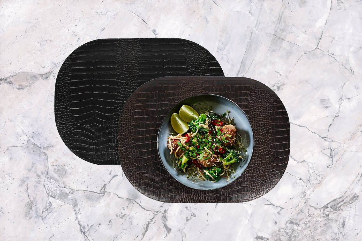 Signature Home Collection Platzset Tischsets 6-er Set oval Leder Imitat Kroko Look beschichtet, (Set, Tischset 6-er Set Kunstleder 45 x 33 cm), beidseitig verwendbar mit 2 unterschiedlichen Farben von Signature Home Collection