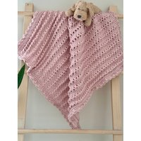 Handgestrickte Rosa Baby Decke-Neue Mädchen Decke-Neues Geschenk Handgestrickte Rosa Baby Decke-Neue Mädchen Decke-Neues Geschenk von SignatureSimone