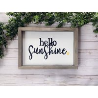 Hello Sunshine, Holzschild, Bauernhaus Schild, Kinderzimmer Deko, Sommerzeit, Holzschilder, Küchenschilder, Familienschilder, Liebe, Baby von SigncerelyyoursArt