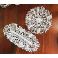 2 Zierdeckchen Vintage Deckchen Dekoration Handarbeit Häkeldeckchen Klöppel Doilies Doily Lace Placemats For Tables 2 Zierdeckchen Vintage Deckchen Dekoration Handarbeit Häkeldeckchen Klöppel Doilies Doily Lace Placemats For Tables von SignoraMargherita