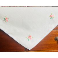 Vintage Tischdecke Bestickt Mit Applikationen Bestickte Blumen Applikation von SignoraMargherita