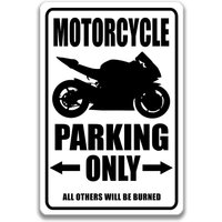 Motorrad Parkplatz Schild, Geschenk Für Biker, Motorradfahrer, Dekor, Racing, Fahren, Garage S-Prk010 von SignsbyLindaNee