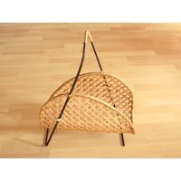 Aparter Zeitungsständer Rattan Vintage Zeitschriftenkorb 1990Er Newspaper Stand Magazine Holder Mid Century Wicker Bambus Bamboo Aparter Zeitungsständer Rattan Vintage Zeitschriftenkorb 1990Er Newspaper Stand Magazine Holder Mid Century Wicker Bambus Bamboo von SilaVintageandmore