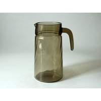 Coole Rauchglas Karaffe Vintage Krug Glas 70Er 60Er Smoked Glass Jug For Drinking Glasses & Pitcher von SilaVintageandmore