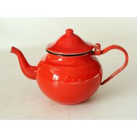 Emaille Kanne Teekanne Emailliert Kessel Rot Mid Century 1950Er France Boho Shabby Red Tea Kettle Coffee Pot von SilaVintageandmore