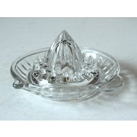 Glas Zironenpresse Mid Century 50Er 60Er Vintage Citruspresse Entsafter German Citrus Press Glass Design von SilaVintageandmore