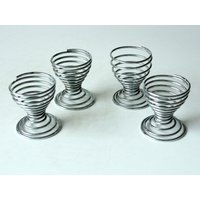 Stylishe Eierbecher Spiral Eierhalter 4 Stück Edelstahl Set Vintage 70Er 80Er Metall Ostern Mid Century Egg Cups Stylishe Eierbecher Spiral Eierhalter 4 Stück Edelstahl Set Vintage 70Er 80Er Metall Ostern Mid Century Egg Cups von SilaVintageandmore
