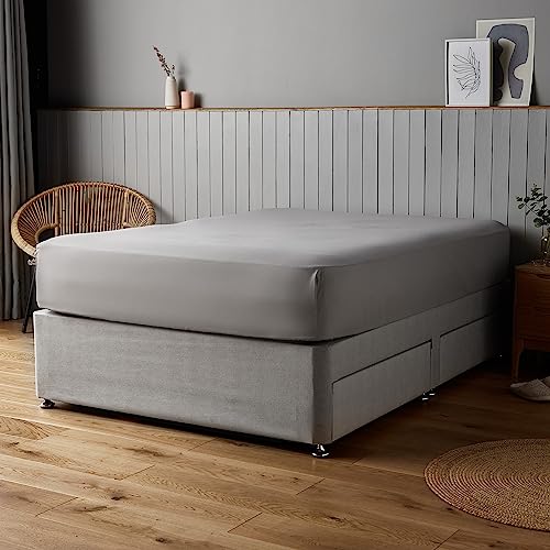 Silentnight Superweiches Spannbettlaken für Kingsize-Betten – graues tiefes Spannbettlaken mit elastischen Säumen und bügelfreiem Stoff – maschinenwaschbar und hypoallergen – King 150 x 200 cm – Grau von Silentnight