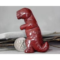 Roter Jaspis T Rex Dinosaurier Totem Figur Fetisch Tyrannosaurus Miniatur Skulptur Kunst 7754 von Silvagem