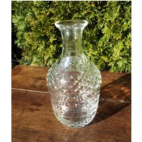 Vintage Bundesgesetz Verbietet Klare Pressglas Schnapsflasche Karaffe Mit Geprägtem Diamant-Design - D-8 66-47 von SilverliningByTravis
