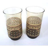 Vintage Retro Mod Braunes Glas Trinkbecher Gläser Mit Textilem Kariertem Muster-Design - 2Er-Set Mcm Mid Century von SilverliningByTravis