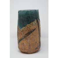 Holzfeuerwehr-Oribe-Porzellan-Vase Holzfeuerwehr-Oribe-Porzellan-Vase von SimmonsCeramics