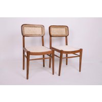 Mid Century Teak Esszimmerstühle Mit Geflecht - Paar von SimnaHandicraft