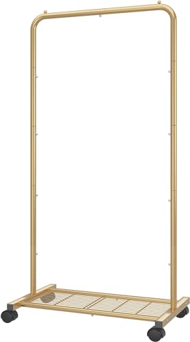Simple Trending Standard Kleiderständer Kleiderständer Kleiderständer mit Netzregal auf Rädern Goldgelb von Simple Trending