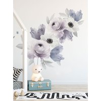 Blumenwandaufkleber, Friedliche Lila Blumenwandaufkleber - Schälen Und Entfernbare Aufkleber von SimpleShapes