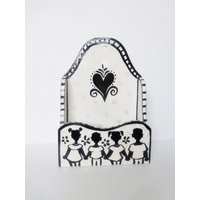 "Briefhalter "Familie" Handbemalter Holzwandbehang Schwarzweiß Afrocentric Home Decor." von SimplyGailDecoArts