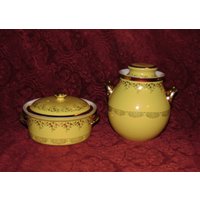 Vintage Gelb & Gold Auflaufform Und Keksdose Set von SimplyMarvelousMary