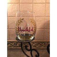Dankbares Stemless Weinglas Herbst-Danksagungs-Dekor von SimplyStitchdDesigns