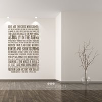 Der Mann in Der Arena Zitat Wandaufkleber - Business Office Vinyl Wörter von SingleStoneDecals