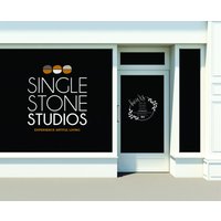 Benutzerdefinierte Storefront Fensteraufkleber - Geschäftslogos, Ladenöffnungszeiten, Fotos Usw von SingleStoneStudios