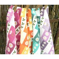 Geschirrtuch Trockentuch Teatowel Daisy Gänseblümchen Organic Musselin Double Gauze Patchwork Frühling Küche Kochen von SissiundFroschkoenig